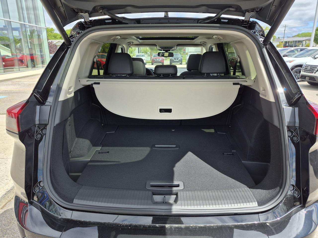 2026 Nissan ROGUE PLATINUM  Photo