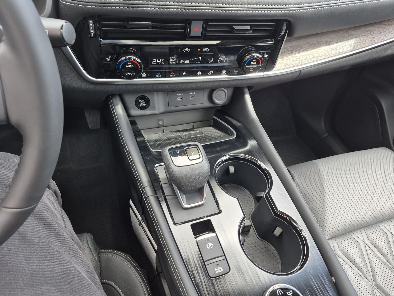 2026 Nissan ROGUE PLATINUM  Photo
