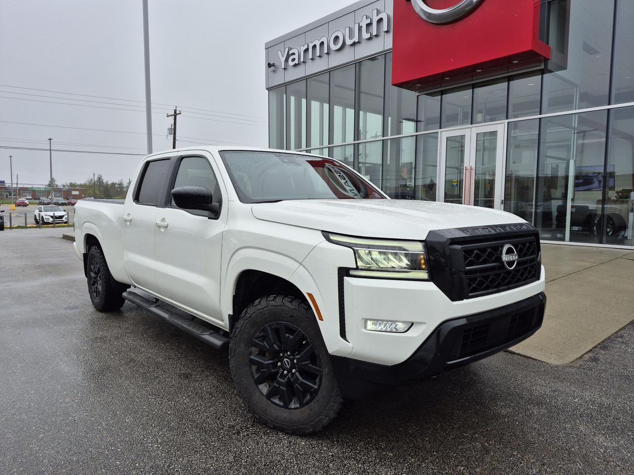 2023 Nissan Frontier SV Midnight Edition