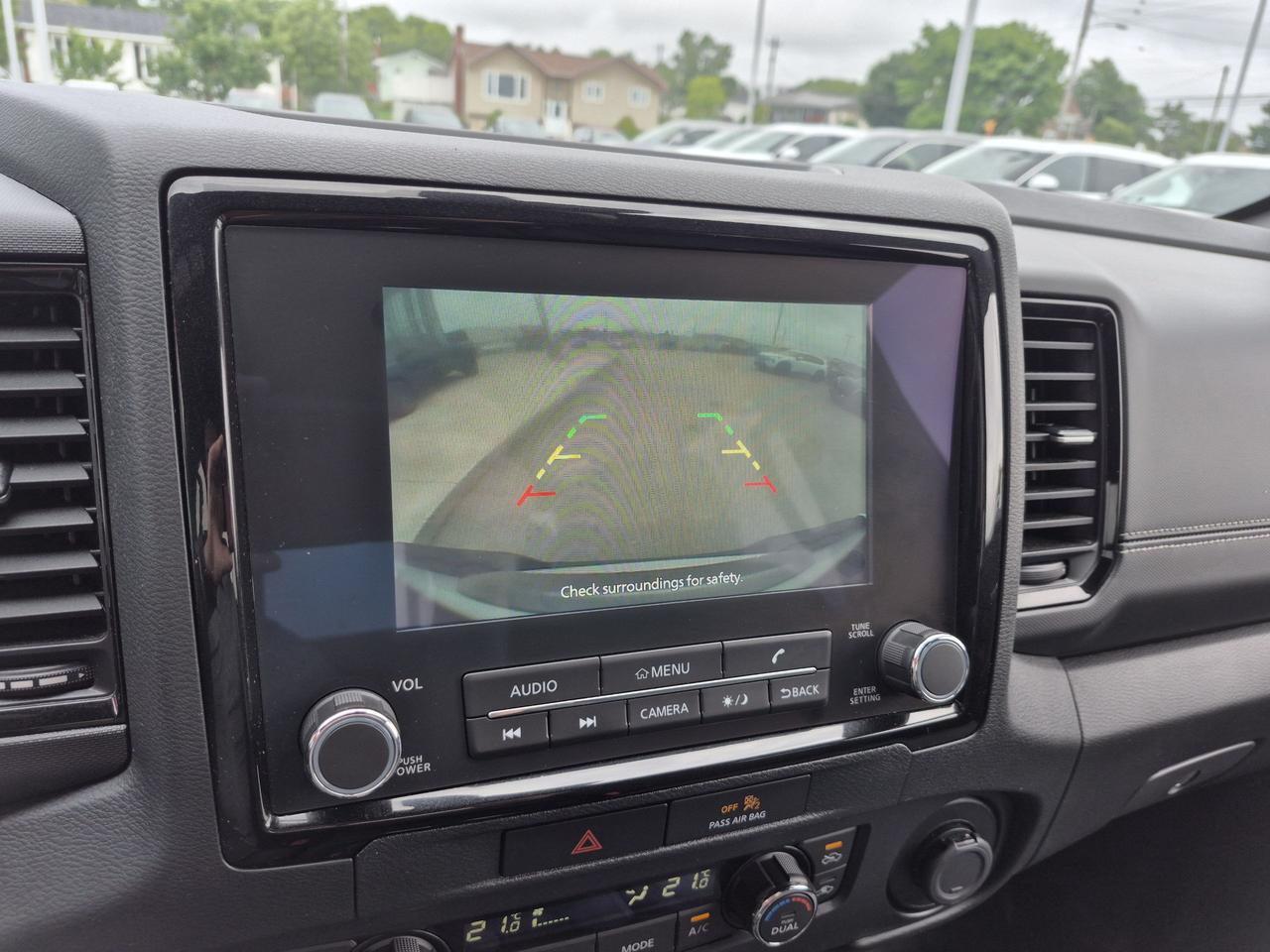 2023 Nissan Frontier SV Midnight Edition Photo