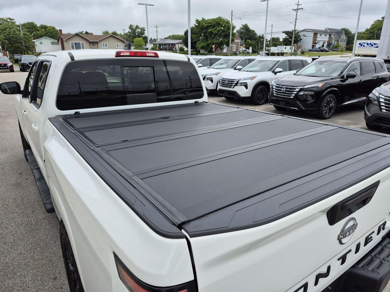 2023 Nissan Frontier SV Midnight Edition Photo