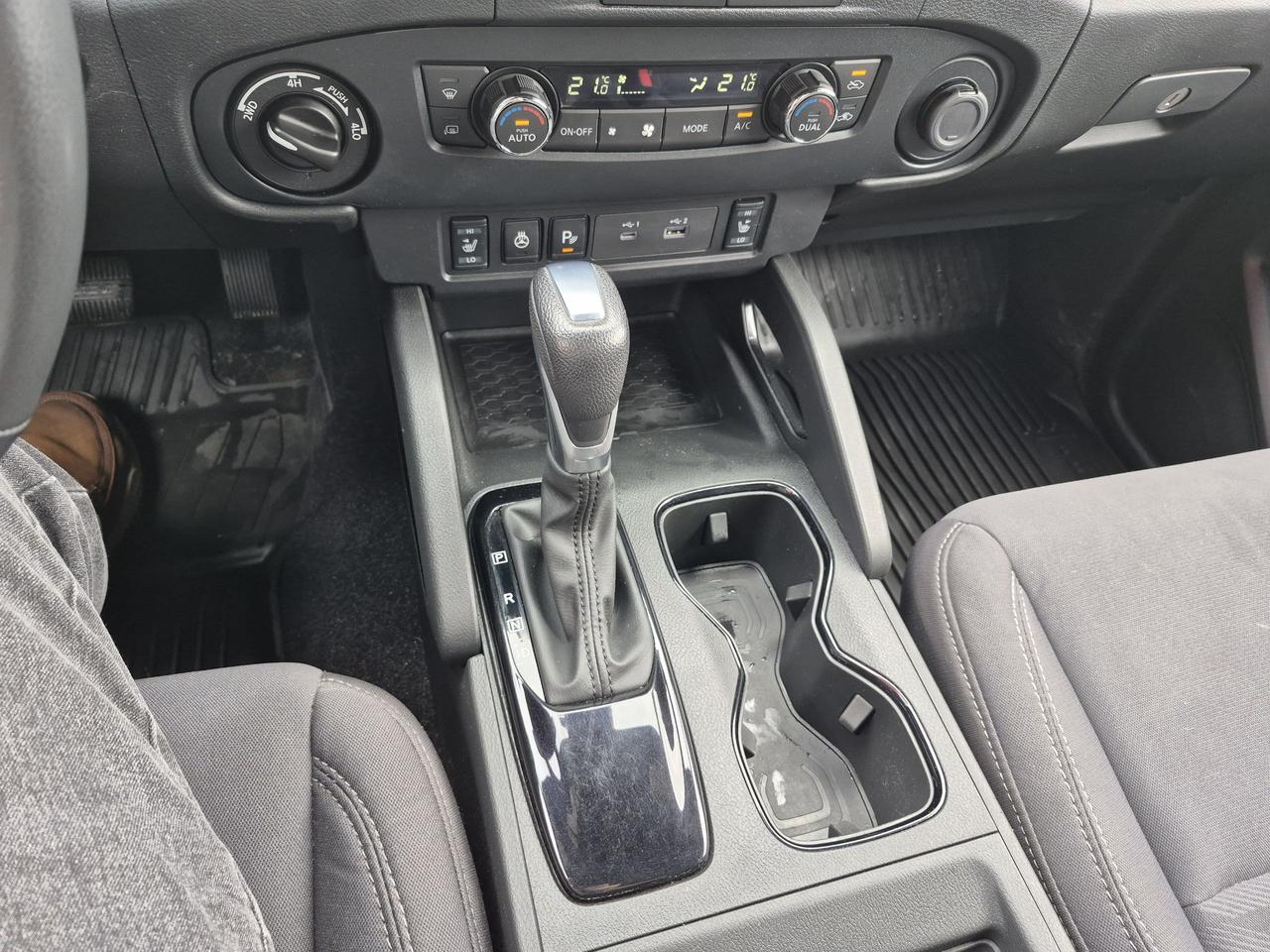 2023 Nissan Frontier SV Midnight Edition Photo