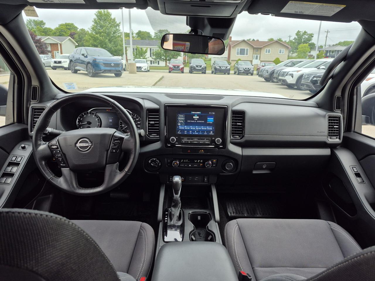 2023 Nissan Frontier SV Midnight Edition Photo