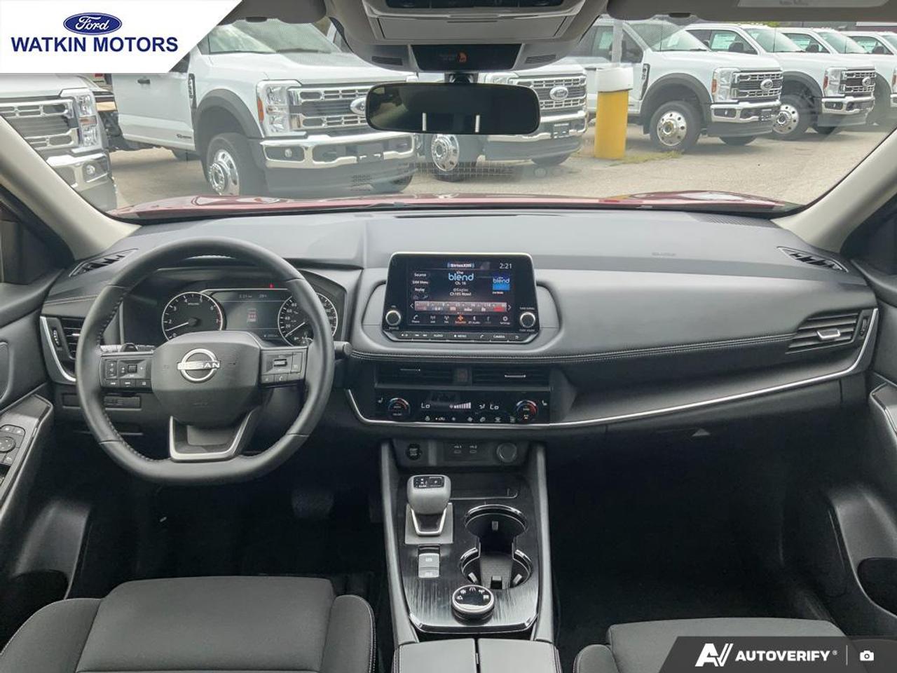 2025 Nissan Rogue AWD S Photo26