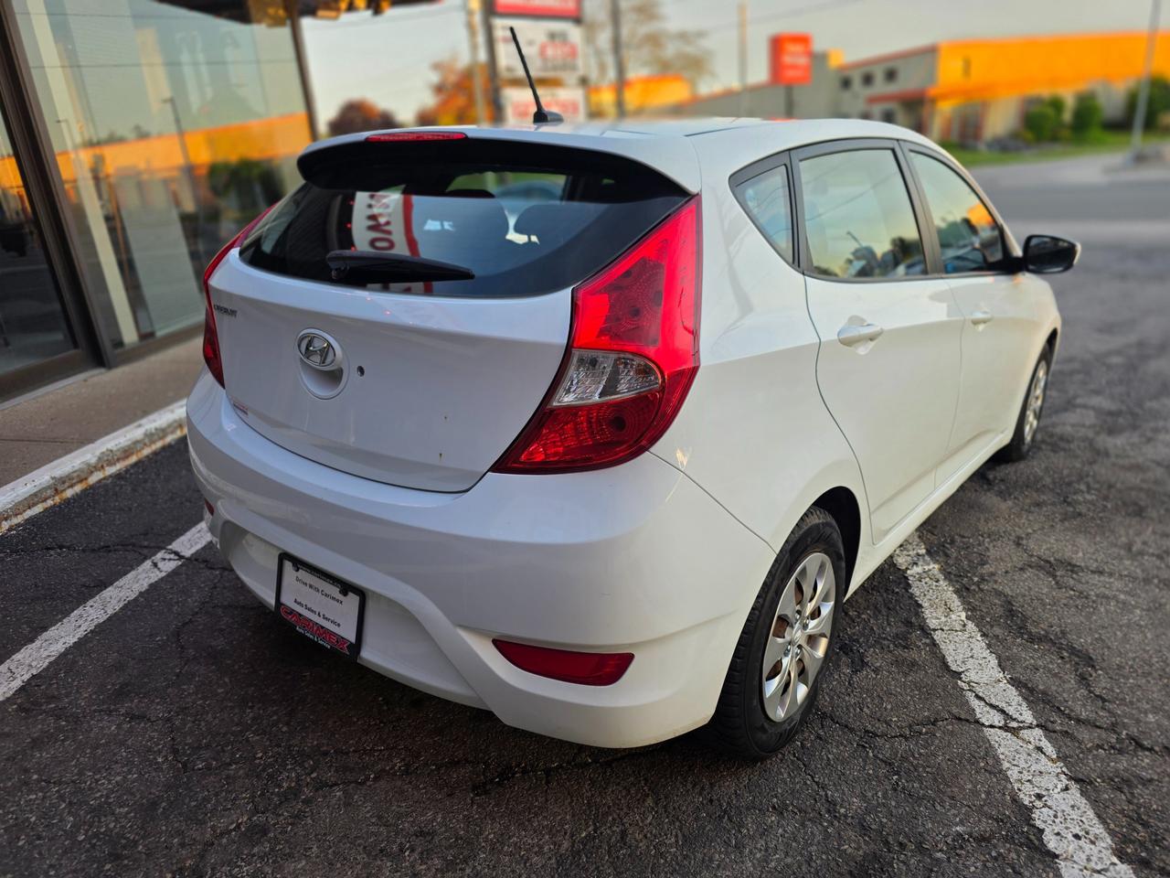 2016 Hyundai Accent GL Accident Free | Heated Seats | Bluetooth | Cruise Photo4