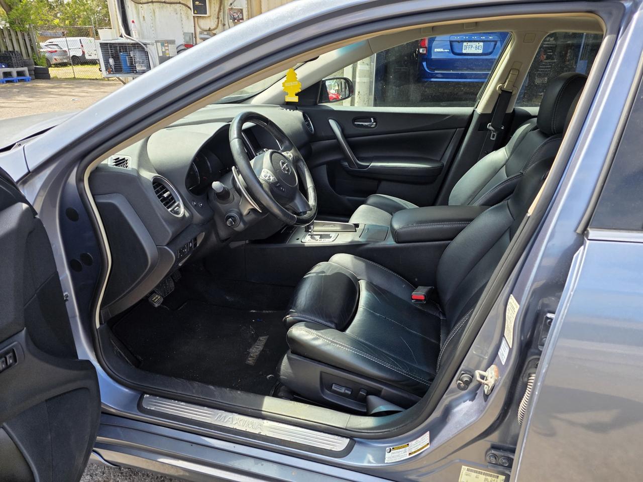 2011 Nissan Maxima S Photo