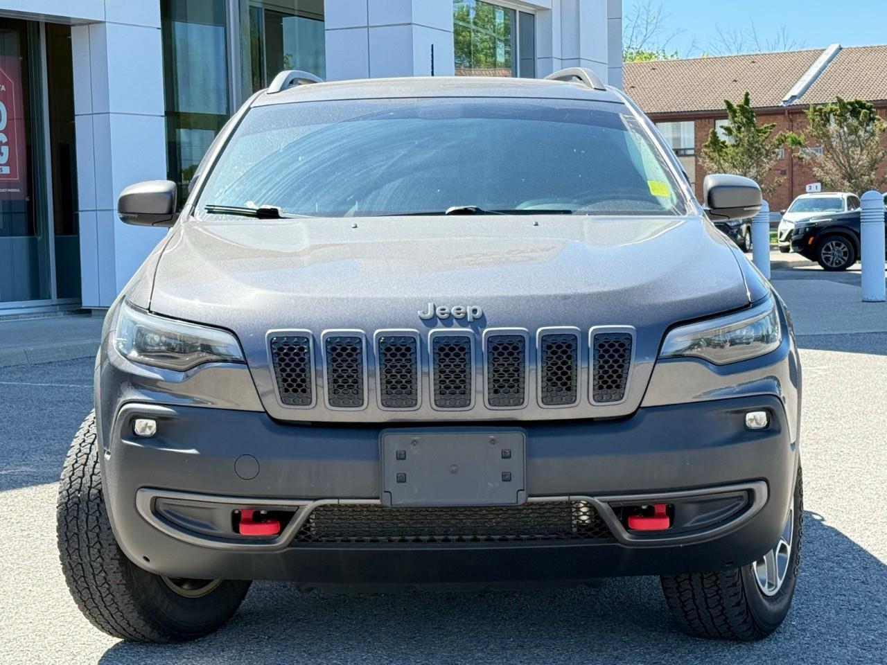 2020 Jeep Cherokee Trailhawk 4x4-MOONROOF-HEATED AND COOLED SEATS-LEATHER SEATS Photo