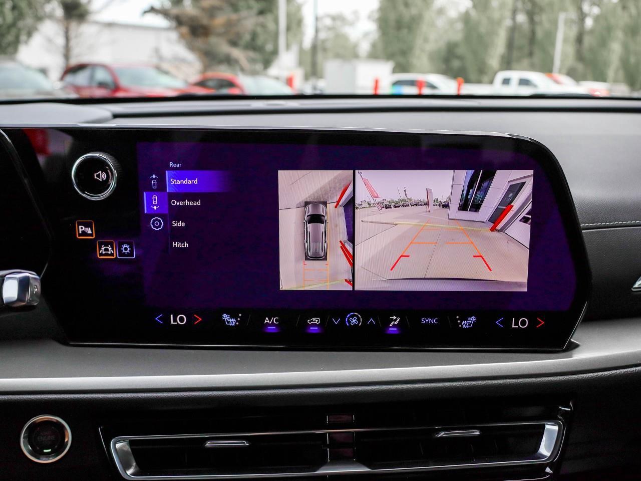 2025 Chevrolet Traverse LT Photo