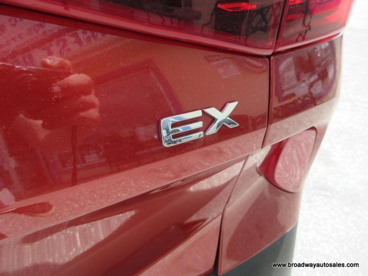 2021 Kia Seltos ALL-WHEEL DRIVE EX-PACKAGE 5 PASSENGER 2.0L - DOHC.. NAVIGATION.. POWER SUNROOF.. LEATHER.. HEATED/AC SEATS.. BACK-UP CAMERA.. BLUETOOTH SYSTEM.. Photo