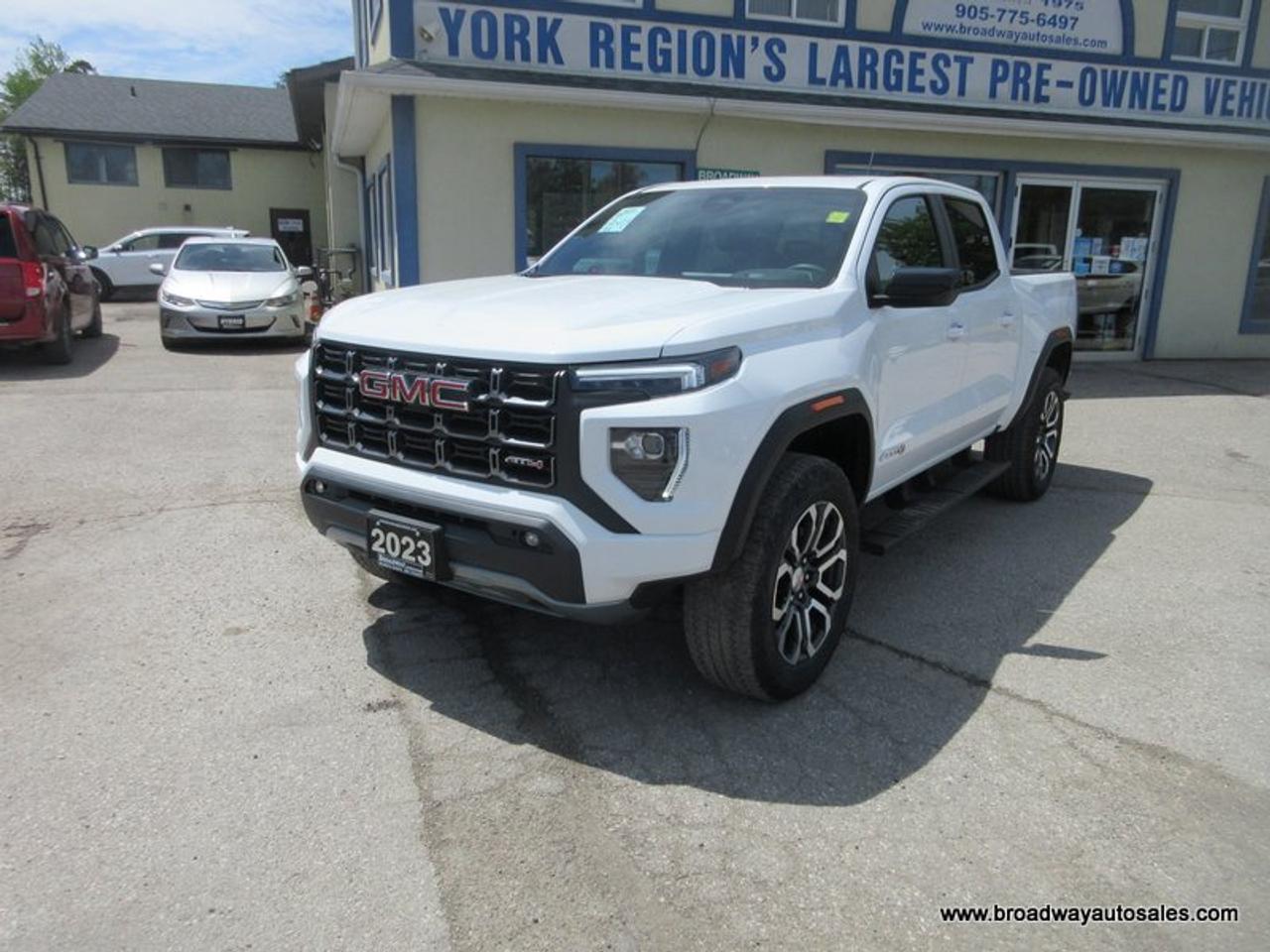 2023 GMC Canyon LOADED AT4-VERSION 5 PASSENGER 2.7L - DOHC.. 4X4.. CREW-CAB.. SHORTY.. POWER SUNROOF.. LEATHER.. HEATED/AC SEATS.. BOSE AUDIO.. BACK-UP CAMERA.. Photo2