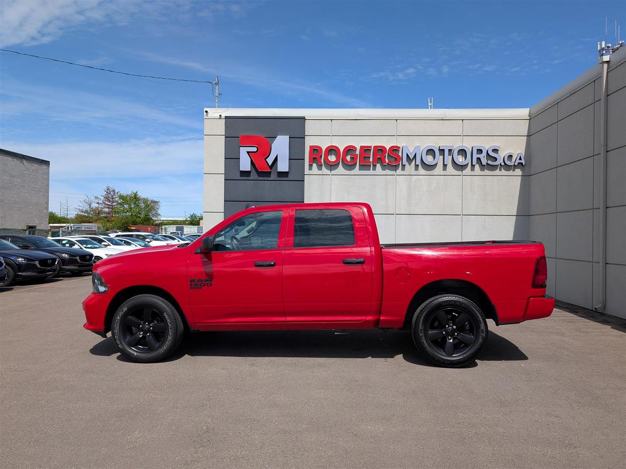 2022 RAM 1500 Classic EXPRESS 4X4 - CREW CAB - REVERSE CAM Photo