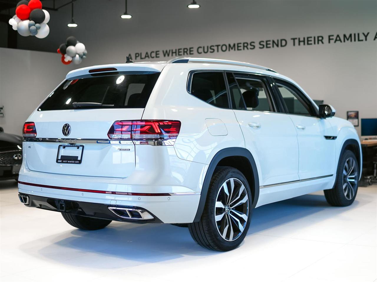 2023 Volkswagen Atlas EXECLINE | RLINE | NO ACCIDENTS | DEALER SERVICED Photo