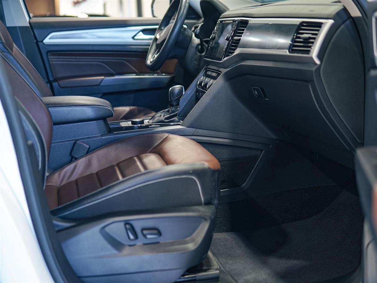 2023 Volkswagen Atlas EXECLINE | RLINE | NO ACCIDENTS | DEALER SERVICED Photo