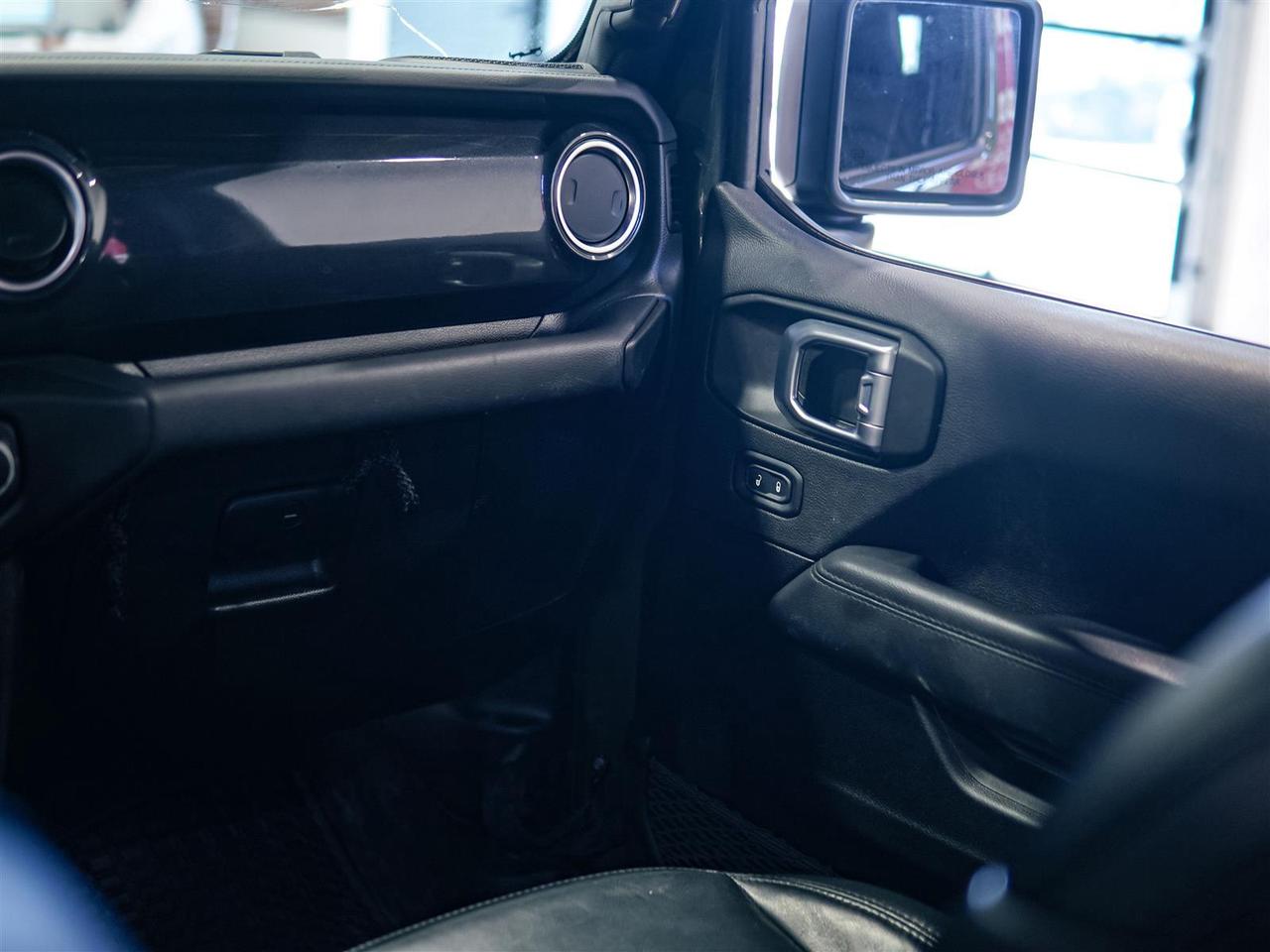 2023 Jeep Wrangler SAHARA ALTITUDE | 4X4 | LEATHER | 3.6 6 CYL | NO ACCIDENTS Photo