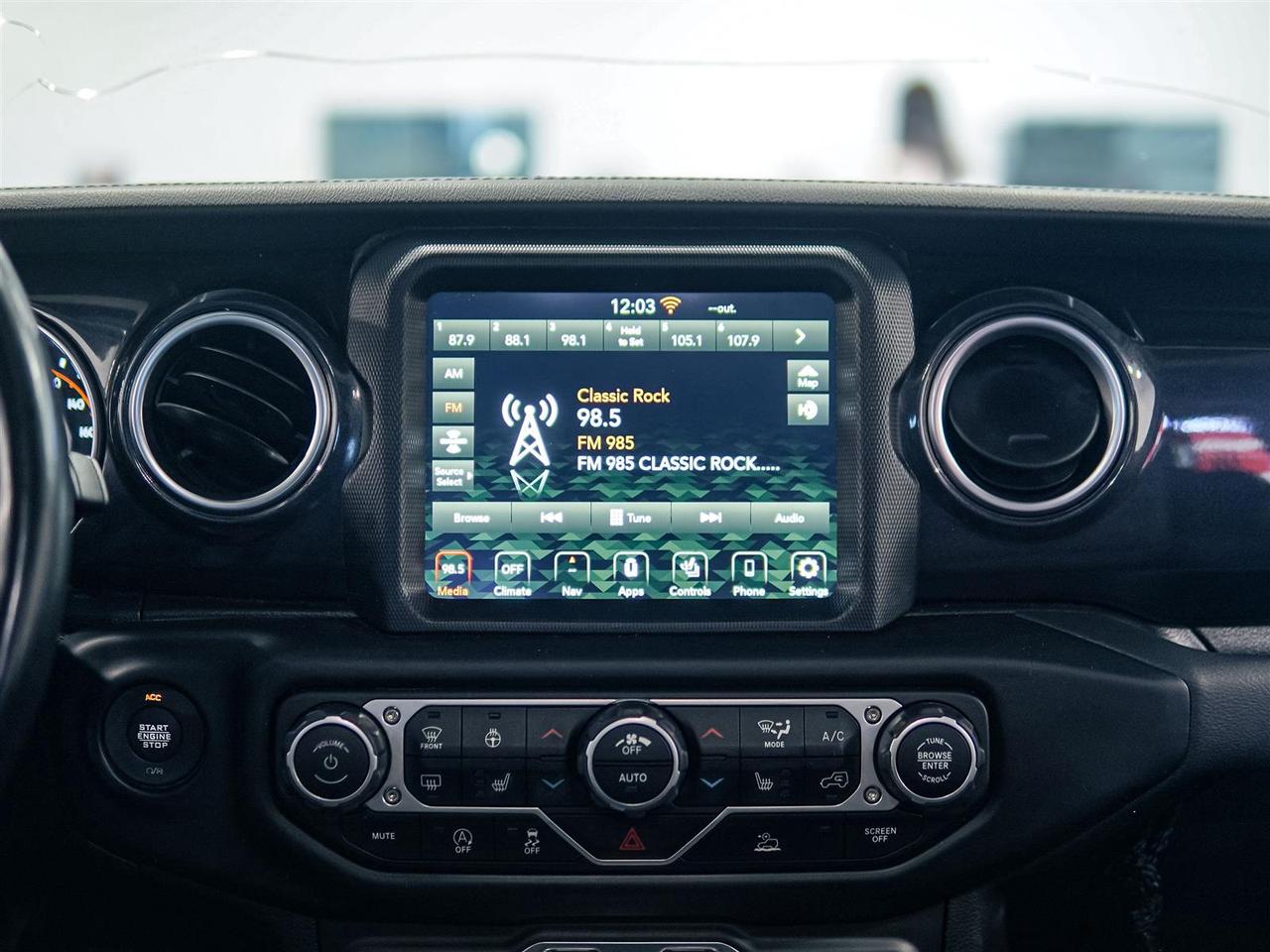 2023 Jeep Wrangler SAHARA ALTITUDE | 4X4 | LEATHER | 3.6 6 CYL | NO ACCIDENTS Photo