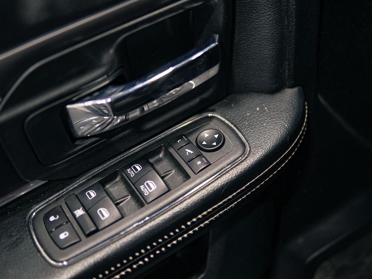 2022 RAM 1500 Classic WARLOCK | CREW | 4X4 | SOUND + TECH + PREF PKG Photo
