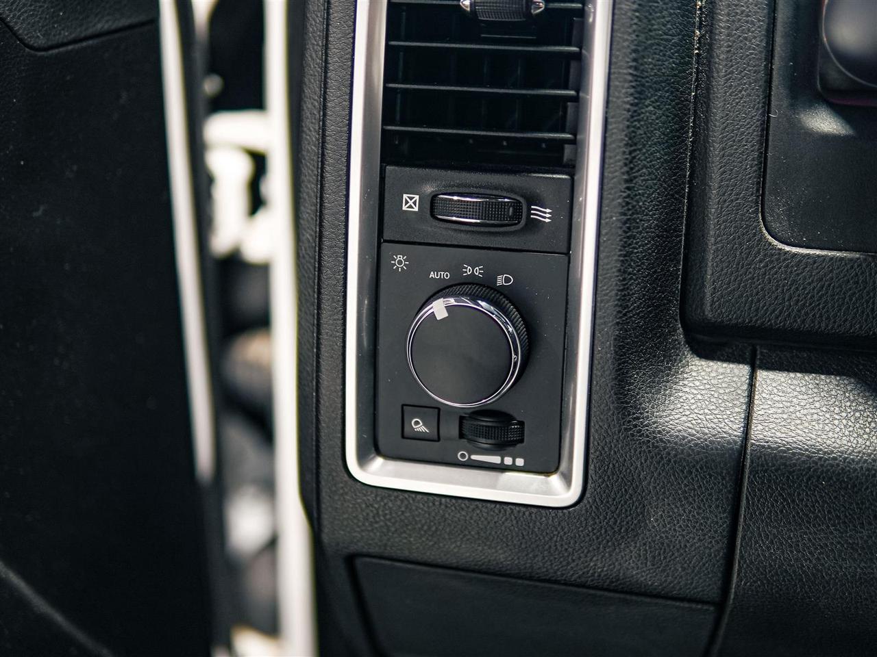 2022 RAM 1500 Classic WARLOCK | CREW | 4X4 | SOUND + TECH + PREF PKG Photo