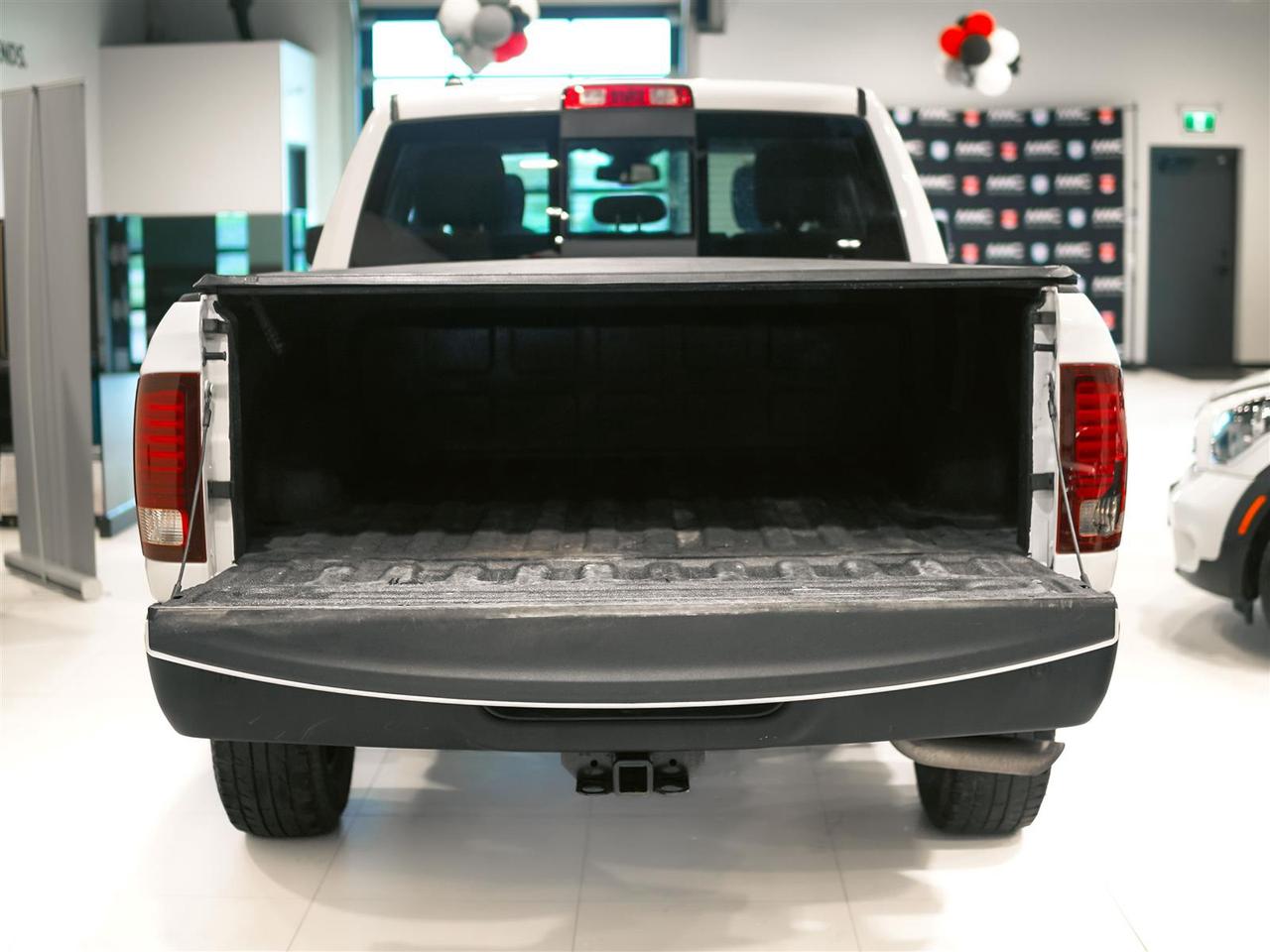 2022 RAM 1500 Classic WARLOCK | CREW | 4X4 | SOUND + TECH + PREF PKG Photo