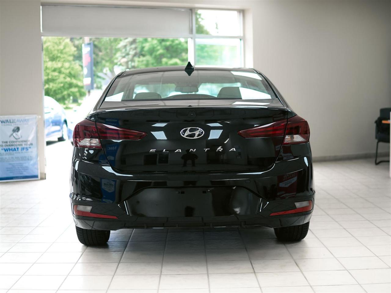 2020 Hyundai Elantra LUXURY | NO ACCIDENTS | LEATHER | SUNROOF Photo