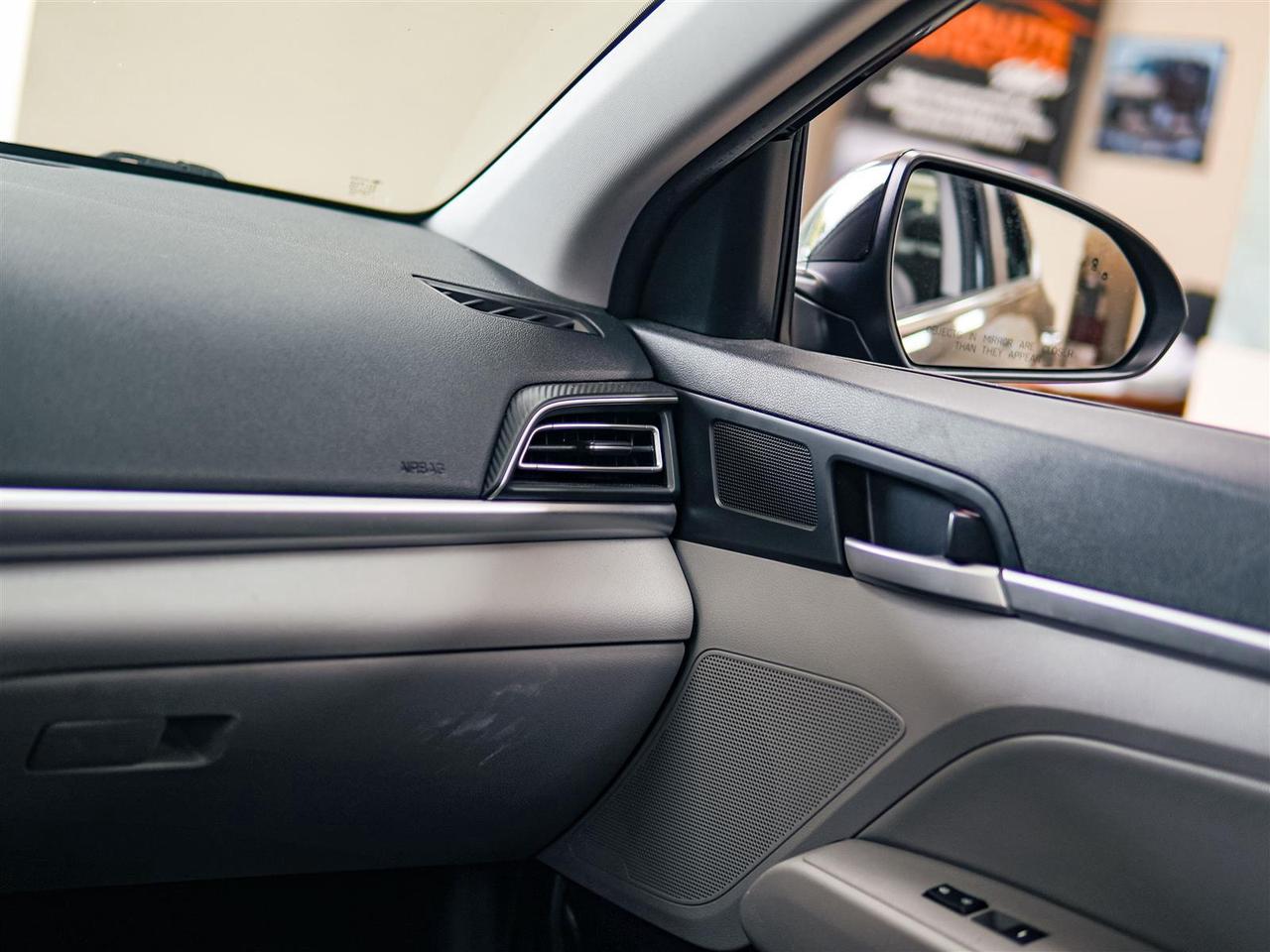 2020 Hyundai Elantra LUXURY | NO ACCIDENTS | LEATHER | SUNROOF Photo