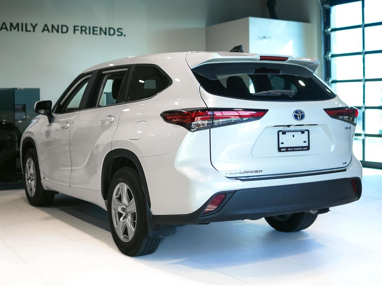 2023 Toyota Highlander HYBRID LE HYBRID | NO ACCIDENTS | TOYOTA SERVICED Photo