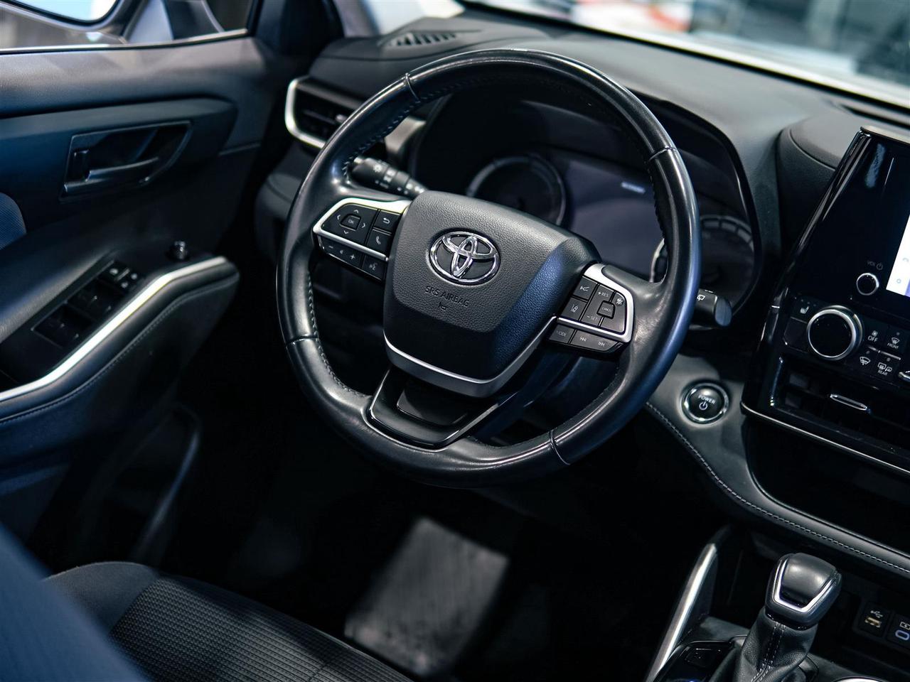 2023 Toyota Highlander HYBRID LE HYBRID | NO ACCIDENTS | TOYOTA SERVICED Photo