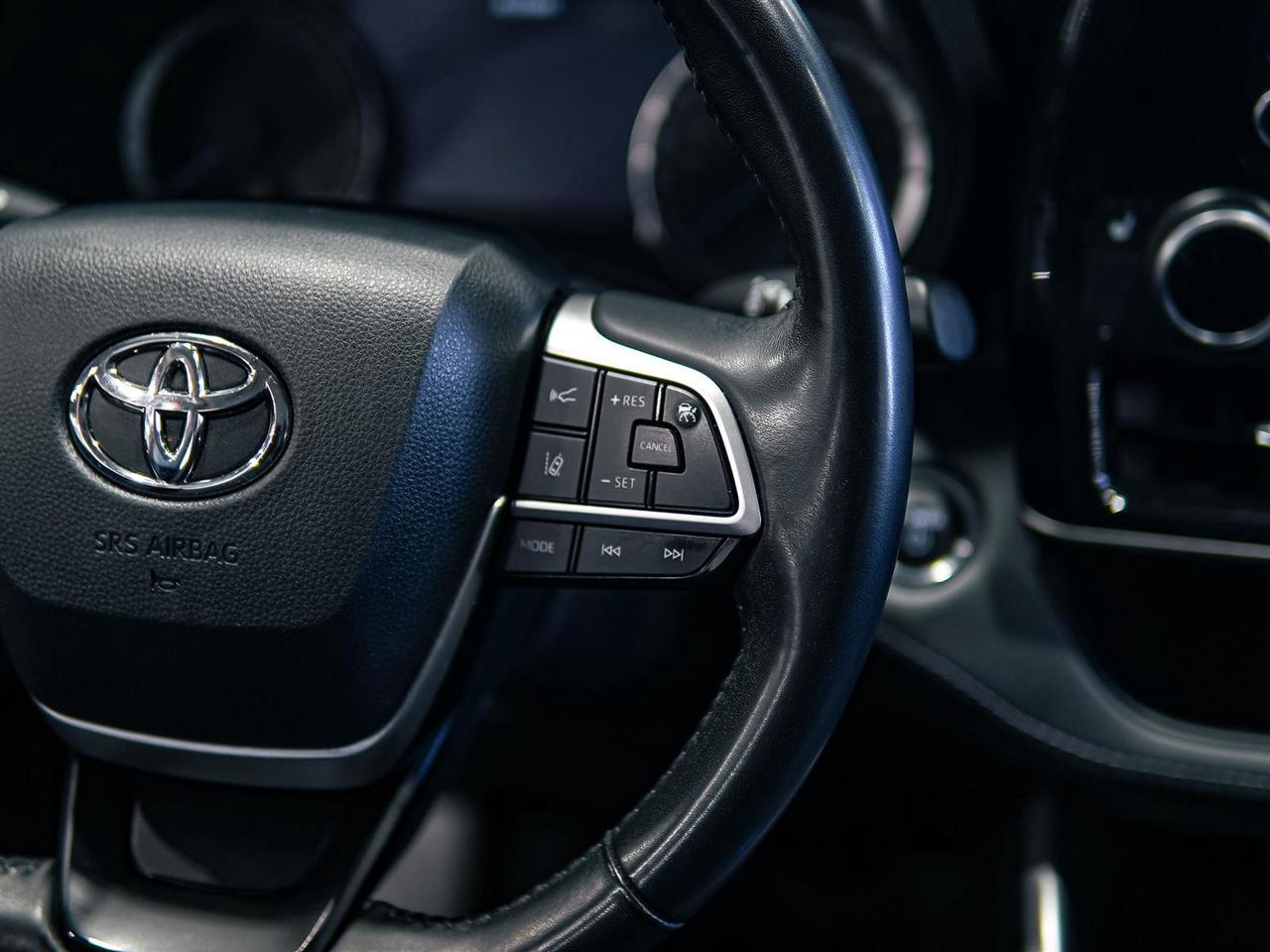 2023 Toyota Highlander HYBRID LE HYBRID | NO ACCIDENTS | TOYOTA SERVICED Photo