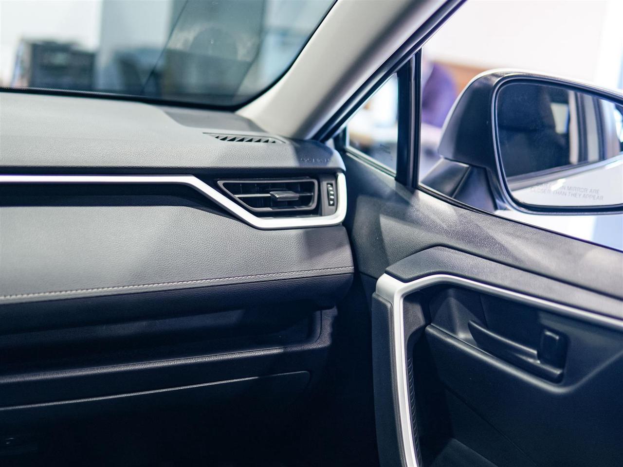 2025 Toyota RAV4 LE AWD | NO ACCIDENTS | BLIND SPOT Photo