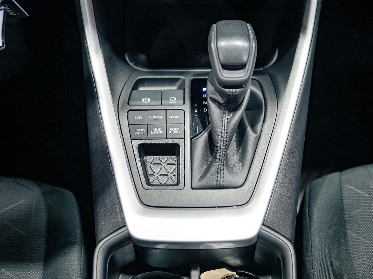 2025 Toyota RAV4 LE AWD | NO ACCIDENTS | BLIND SPOT Photo