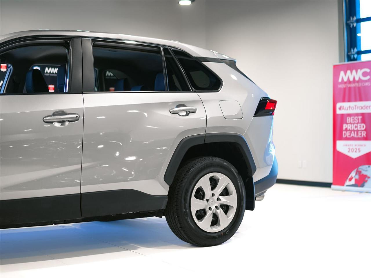 2025 Toyota RAV4 LE AWD | NO ACCIDENTS | BLIND SPOT Photo