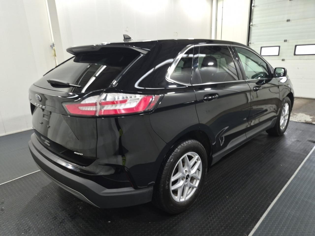 2023 Ford Edge SEL AWD | NO ACCIDENTS | NAV | BLIND SPOT Photo