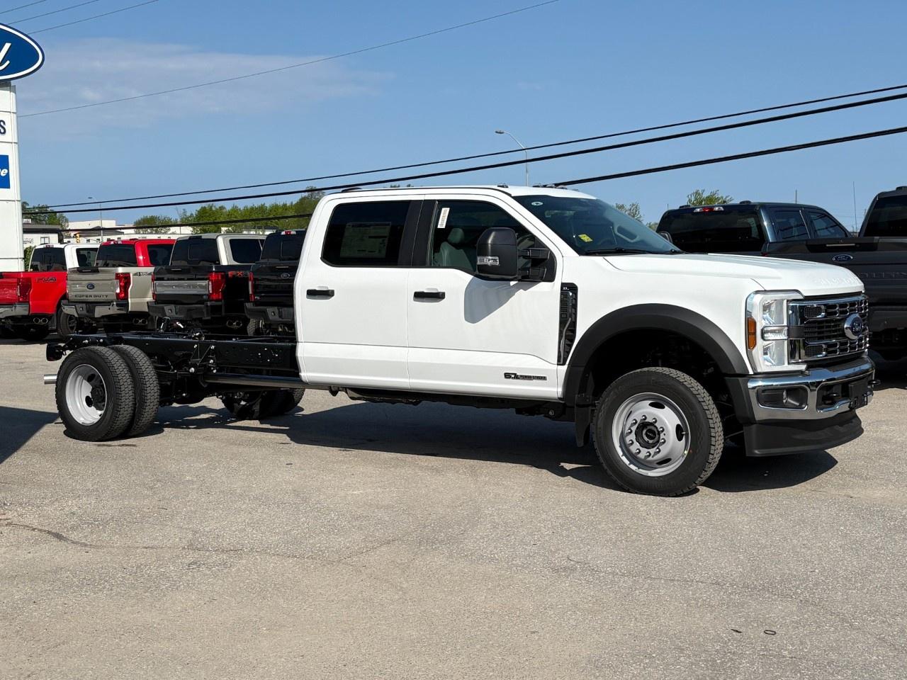 2026 Ford F-550 Super Duty DRW XL 4WD Crew Cab 203" WB 84" CA Photo