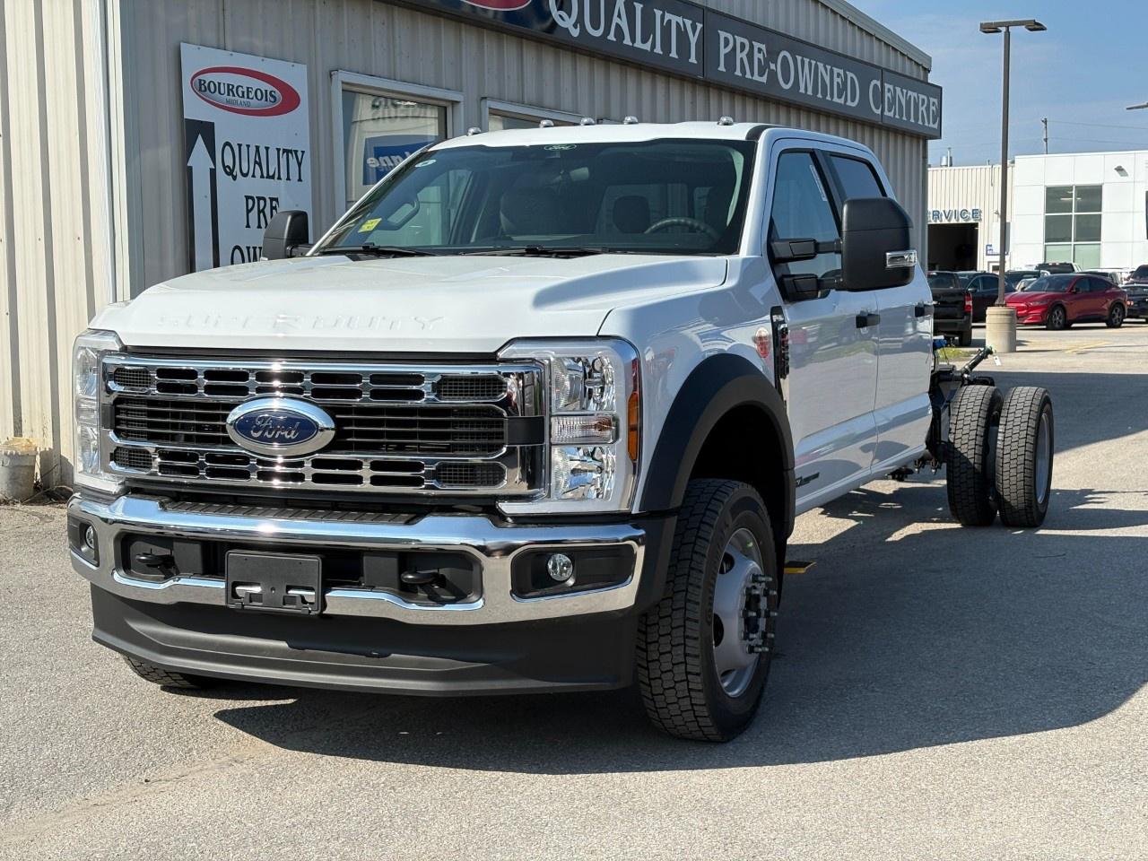 2026 Ford F-550 Super Duty DRW XL 4WD Crew Cab 203" WB 84" CA Photo