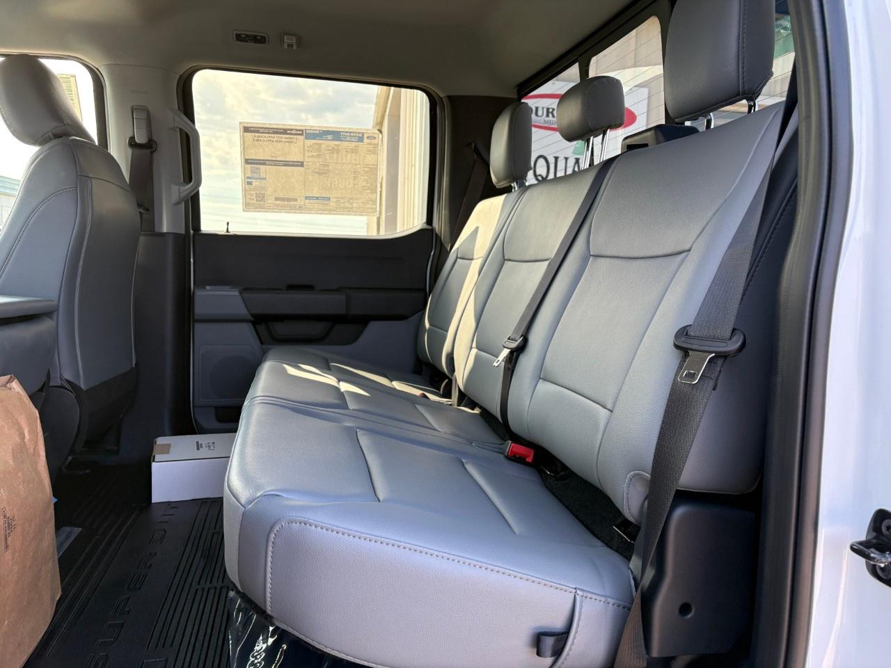 2026 Ford F-550 Super Duty DRW XL 4WD Crew Cab 203" WB 84" CA Photo