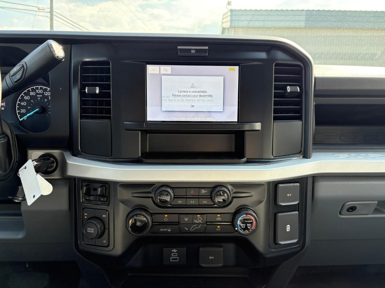 2026 Ford F-550 Super Duty DRW XL 4WD Crew Cab 203" WB 84" CA Photo