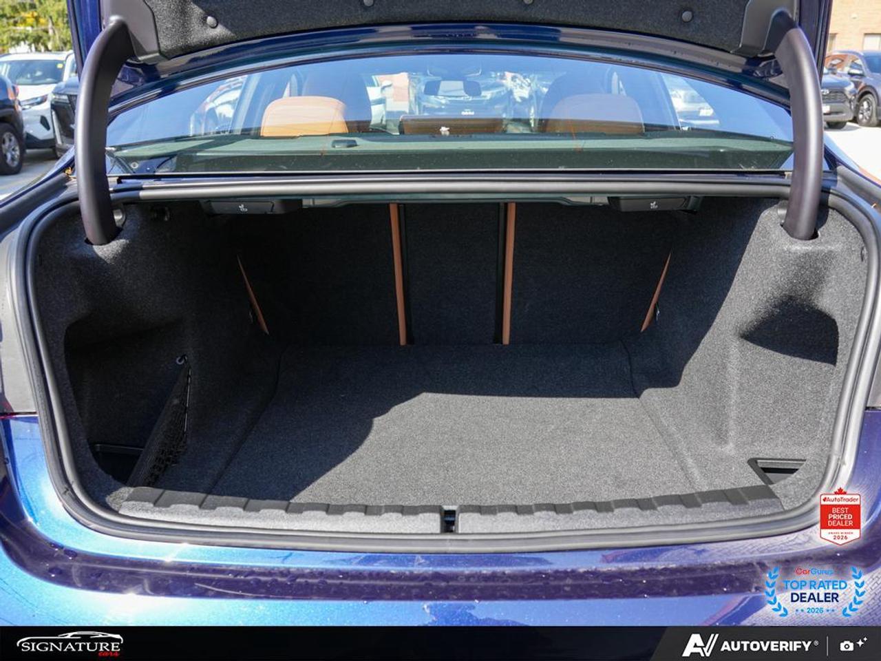 2024 BMW 3 Series 330i xDrive Photo