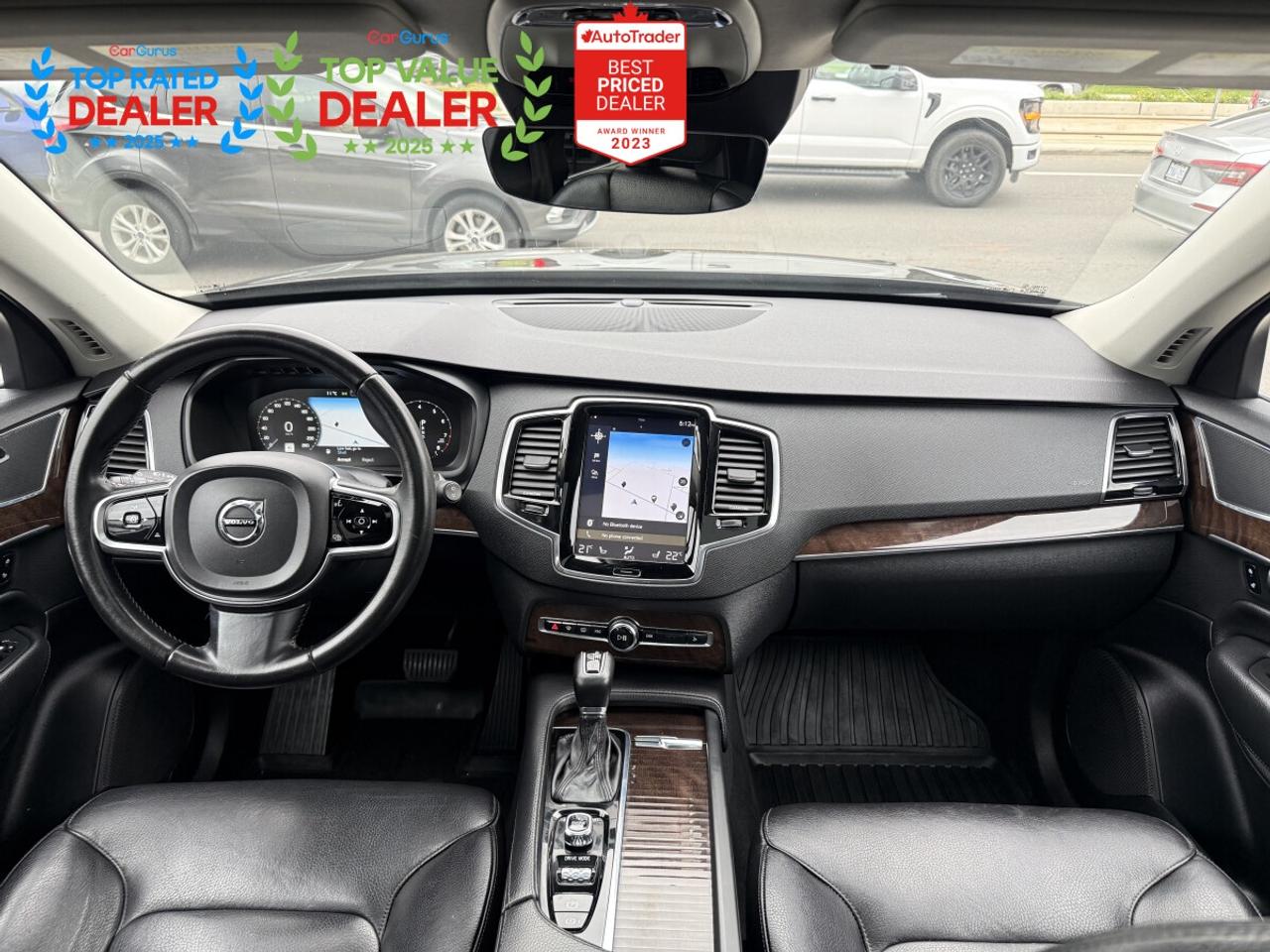 2016 Volvo XC90 MOMENTUM | PANO | 7 SEATER | LOADED Photo