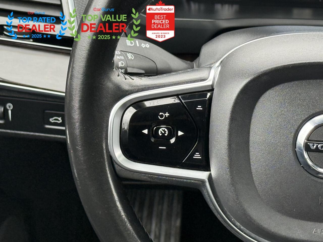 2016 Volvo XC90 MOMENTUM | PANO | 7 SEATER | LOADED Photo