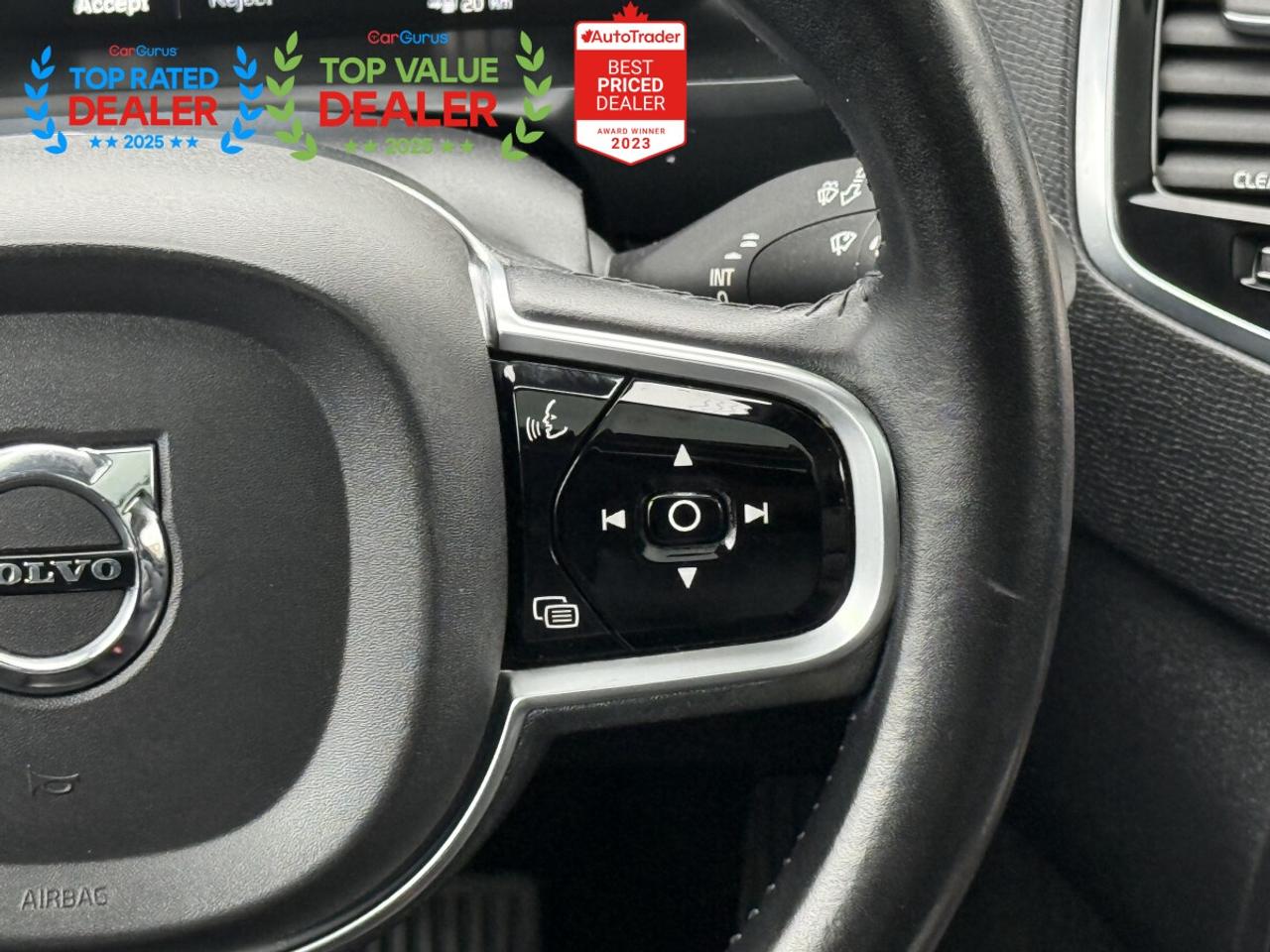 2016 Volvo XC90 MOMENTUM | PANO | 7 SEATER | LOADED Photo