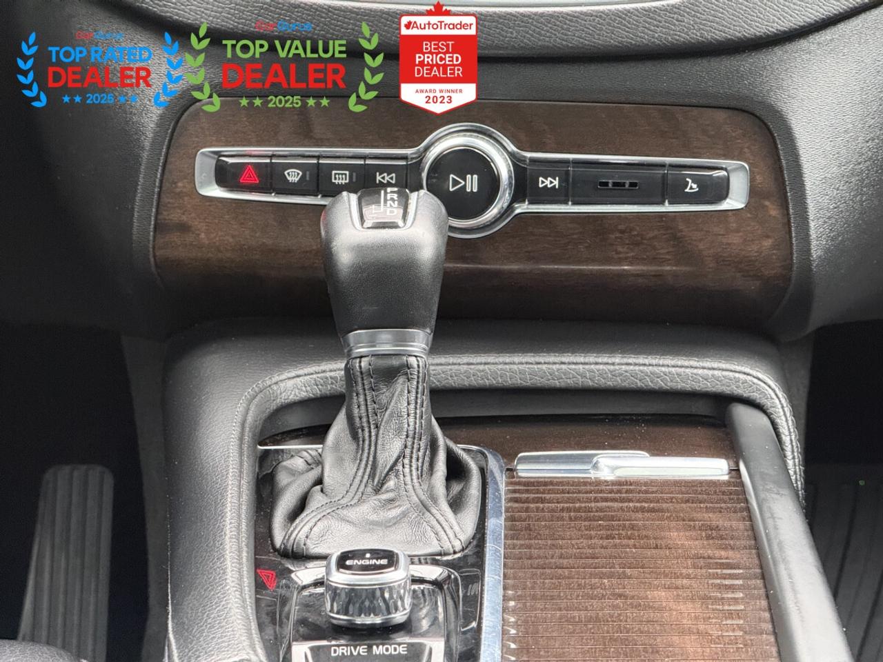 2016 Volvo XC90 MOMENTUM | PANO | 7 SEATER | LOADED Photo