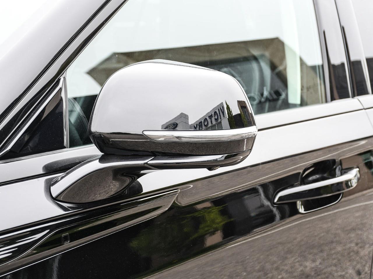 2026 Lincoln Aviator Reserve AWD Photo4