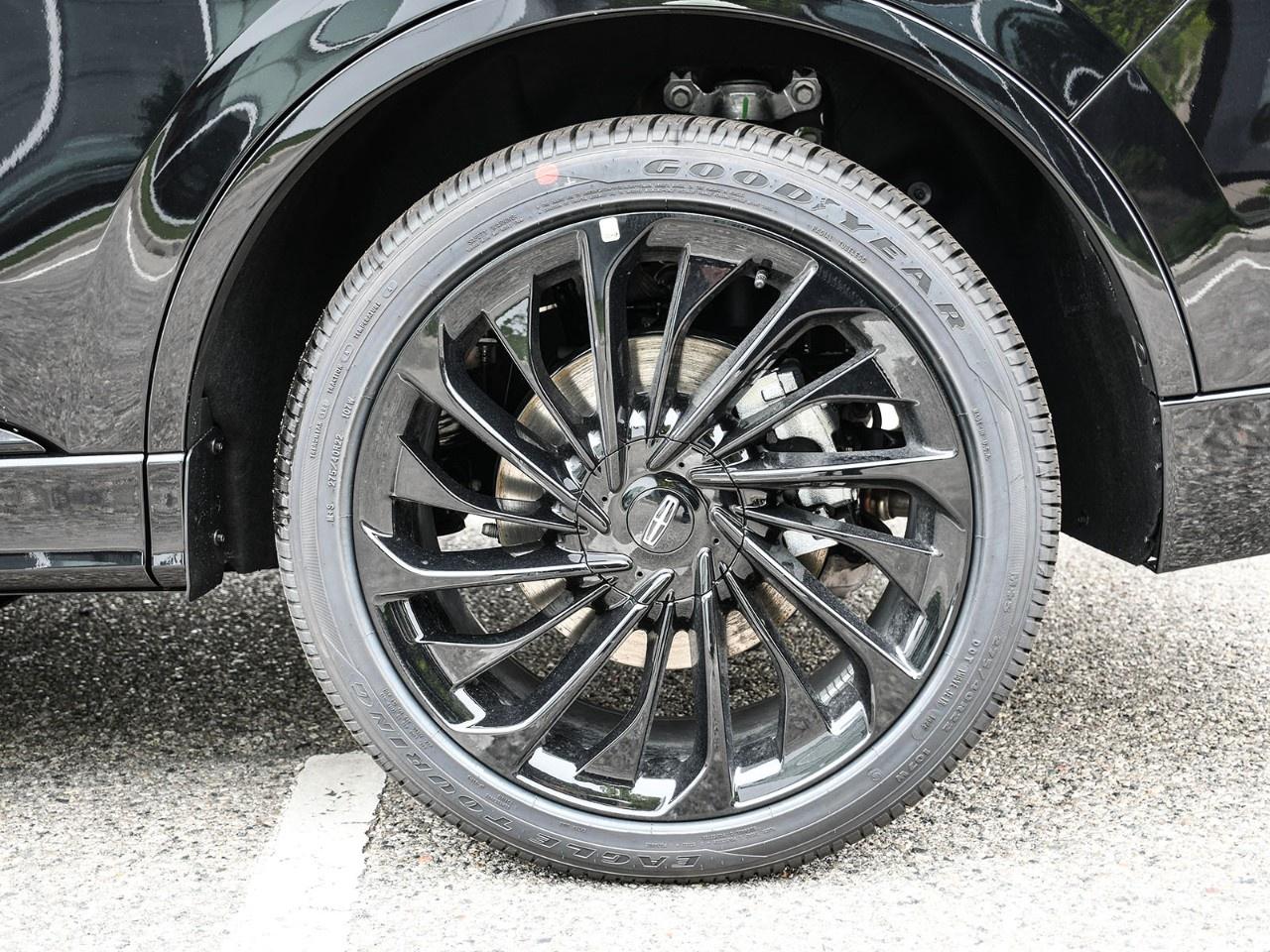2026 Lincoln Aviator Reserve AWD Photo