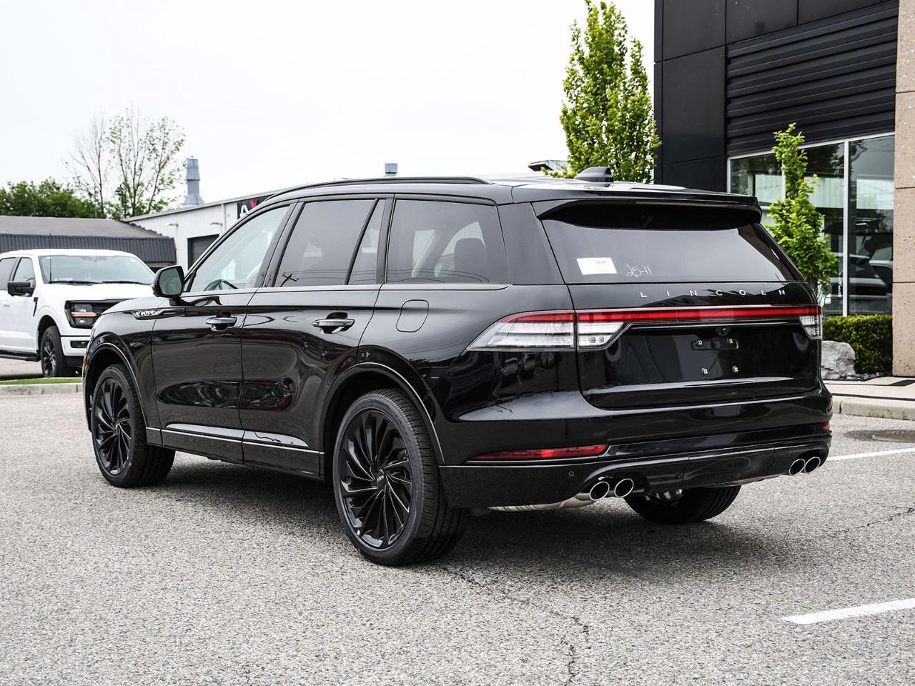 2026 Lincoln Aviator Reserve AWD Photo