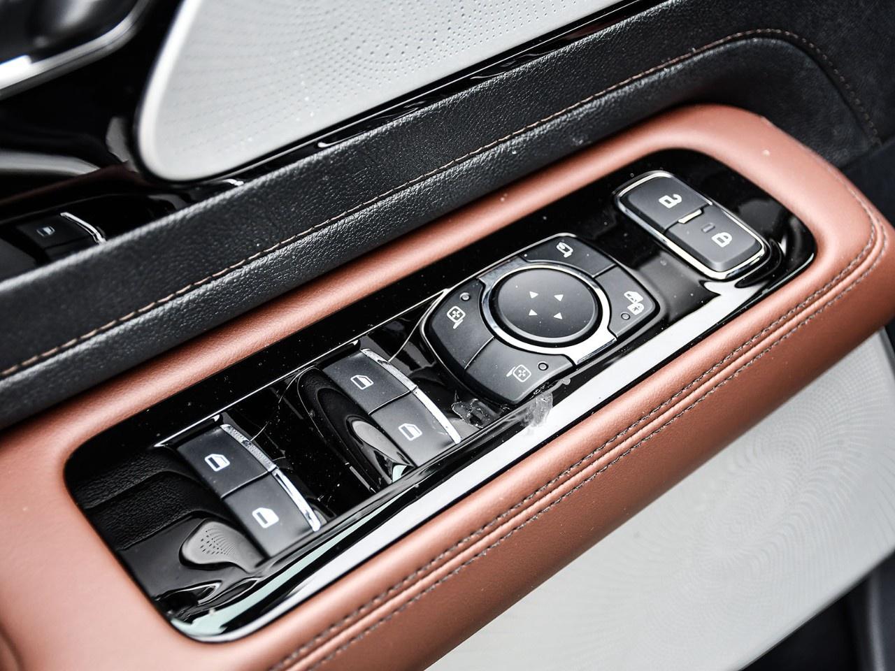 2026 Lincoln Aviator Reserve AWD Photo