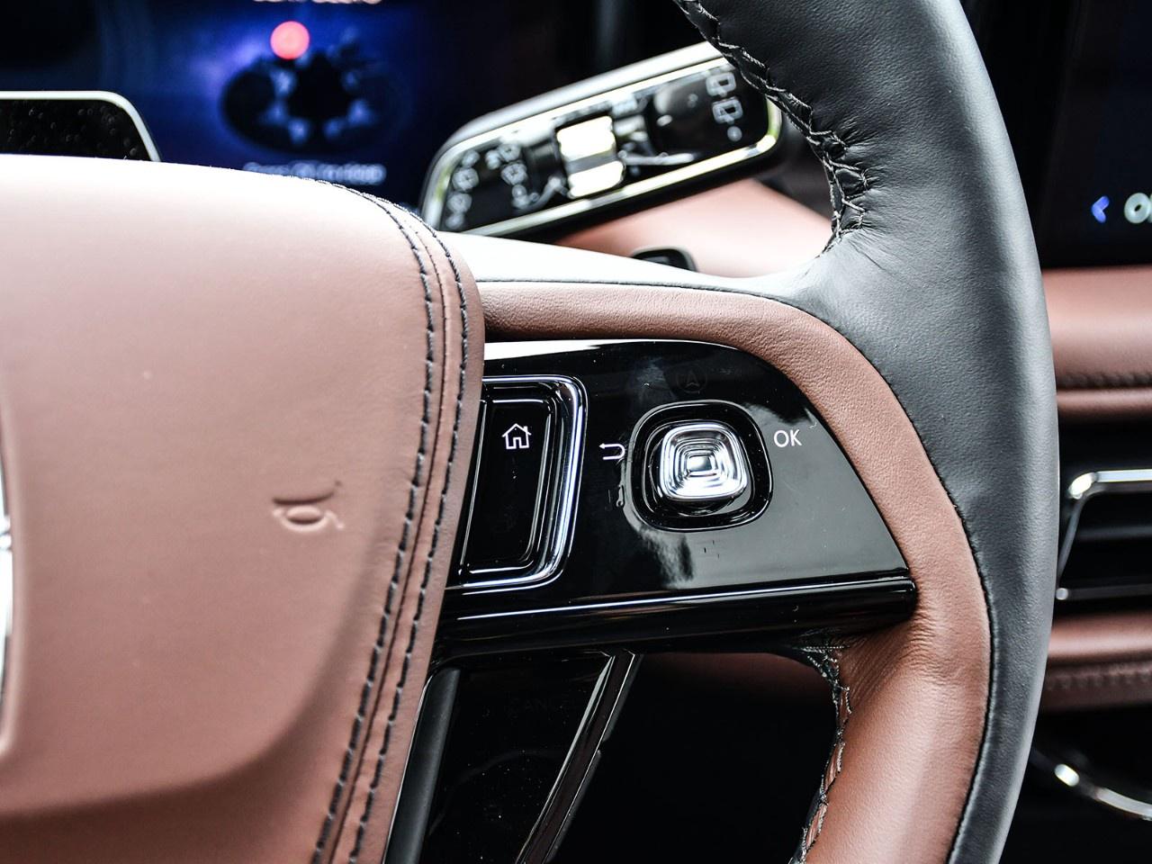 2026 Lincoln Aviator Reserve AWD Photo