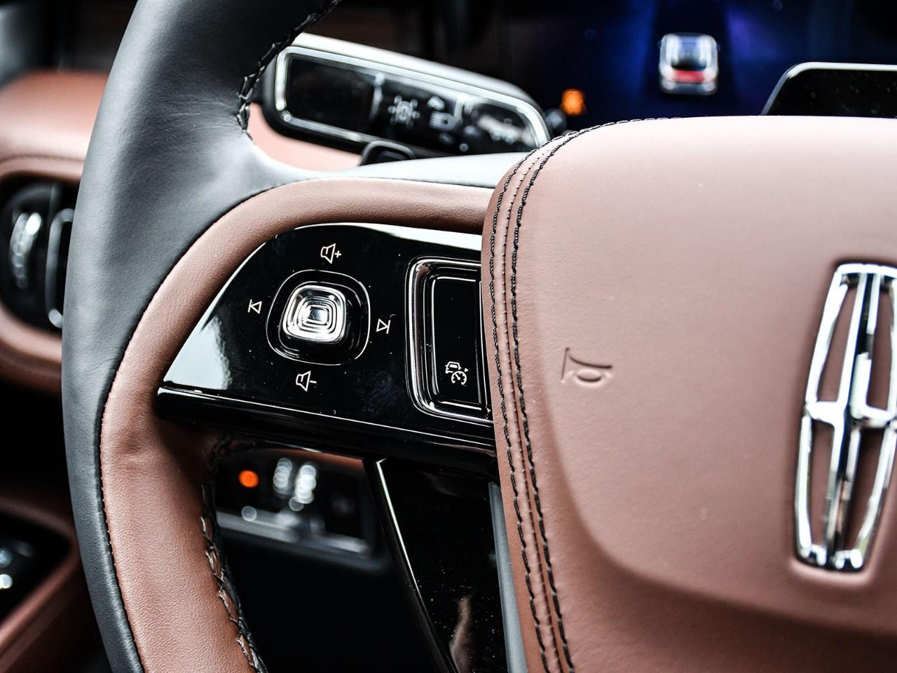 2026 Lincoln Aviator Reserve AWD Photo