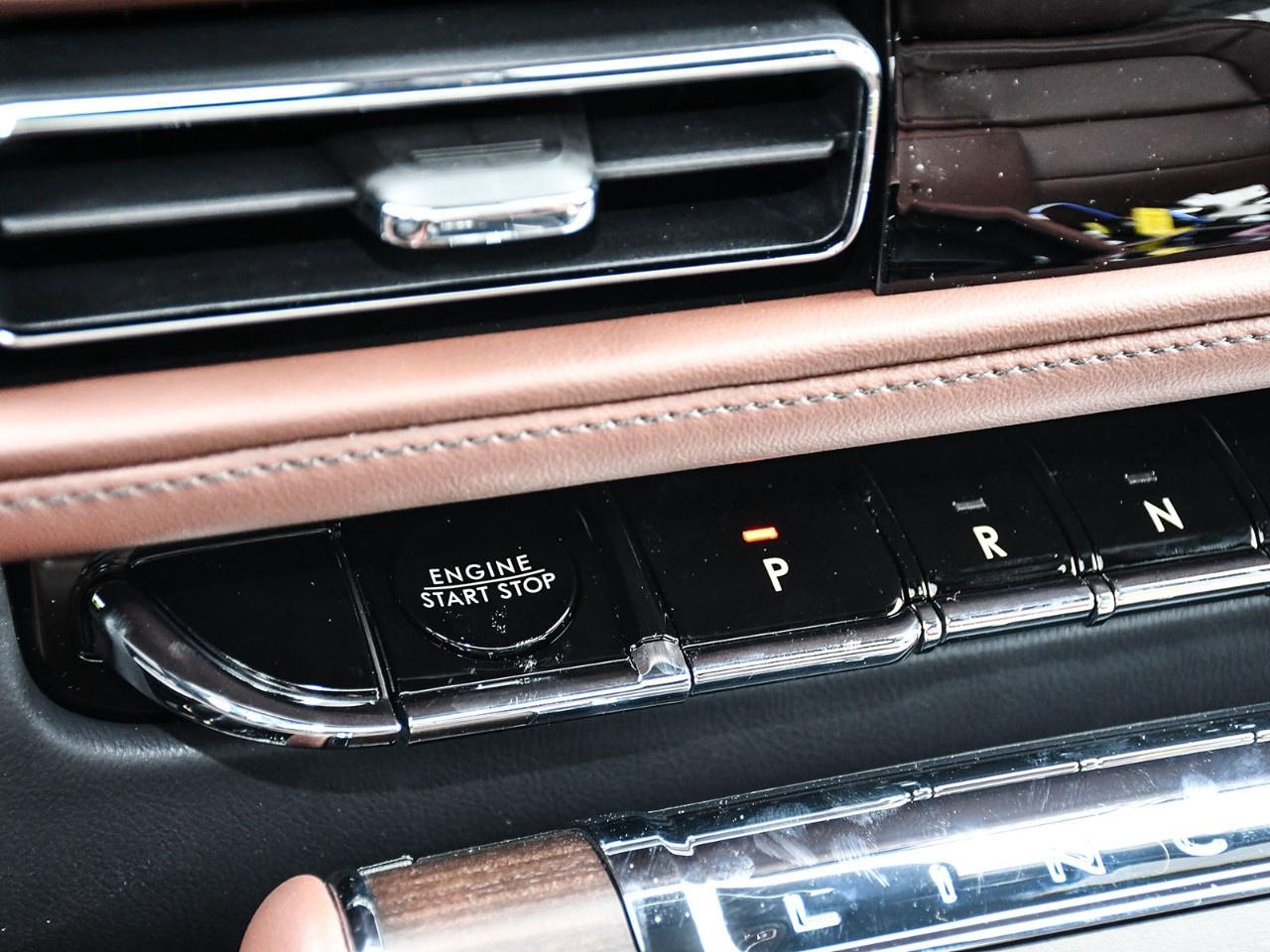 2026 Lincoln Aviator Reserve AWD Photo