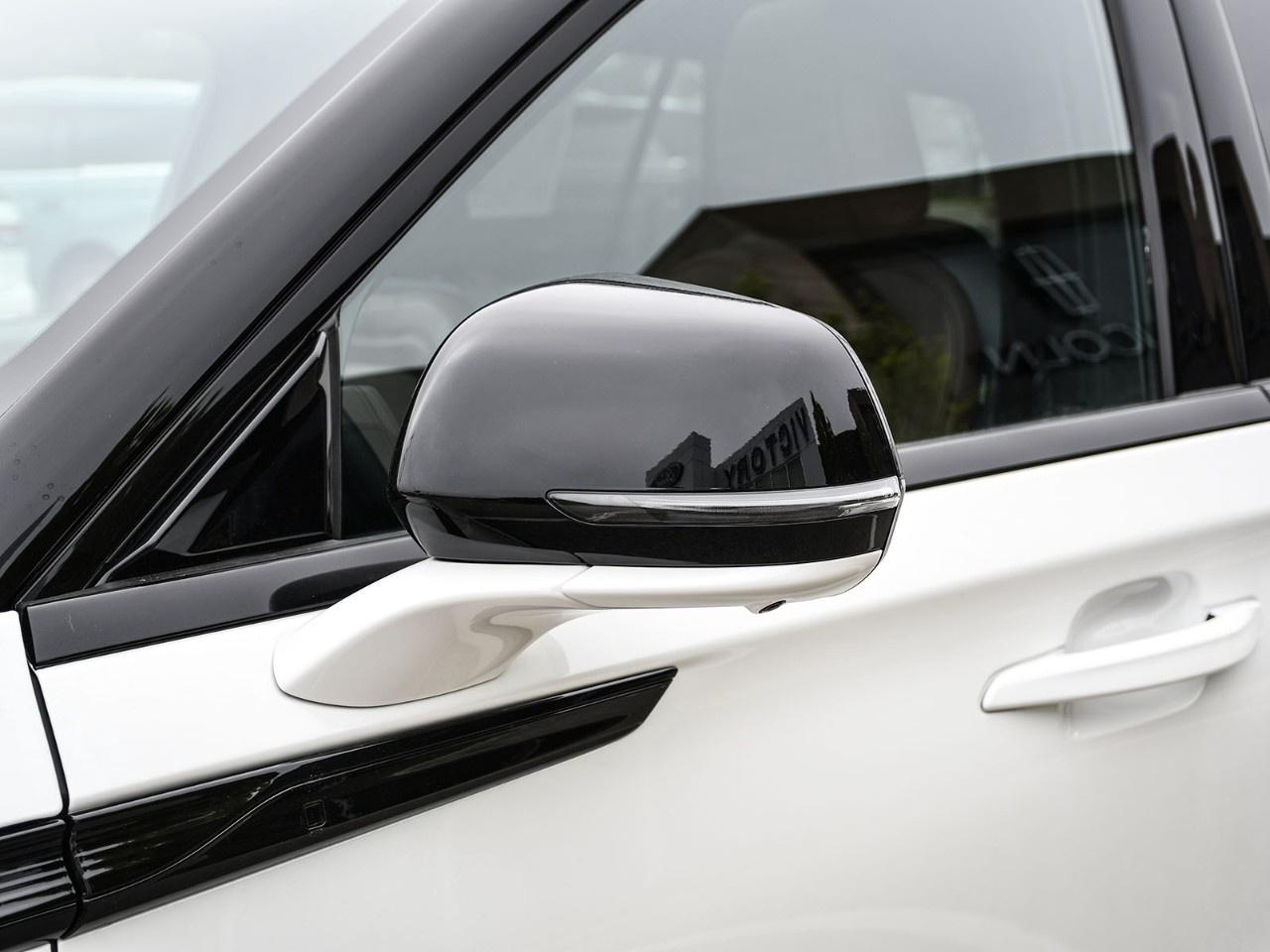 2026 Lincoln Aviator Reserve AWD Photo