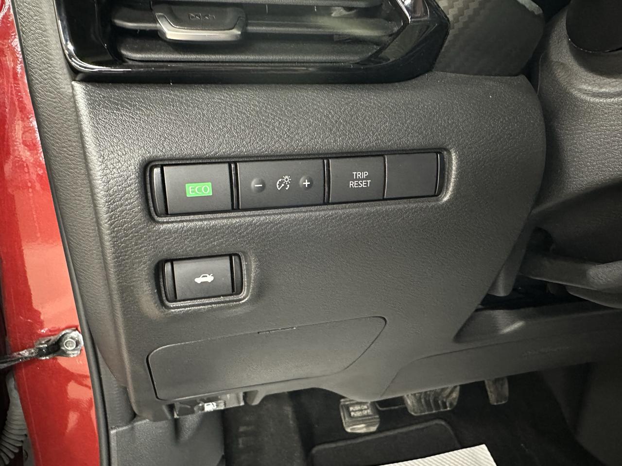 2022 Nissan Sentra SV | CLEAN CARFAX | SUNROOF | REMOTE START Photo
