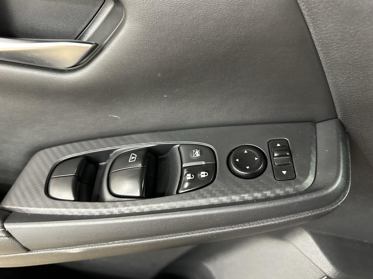 2022 Nissan Sentra SV | CLEAN CARFAX | SUNROOF | REMOTE START Photo